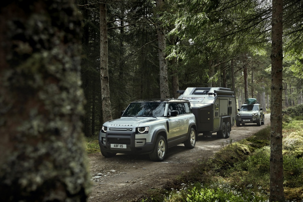 2020-Land-Rover-Defender-Towing.jpg