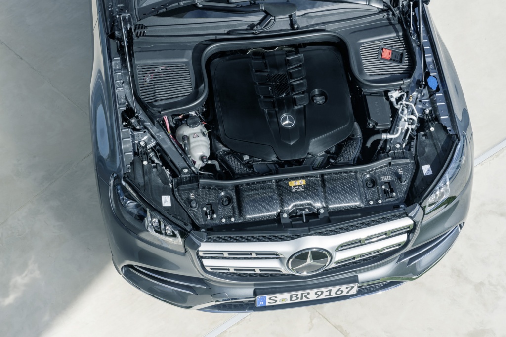 2020-Mercedes-Benz-GLS-22.jpg