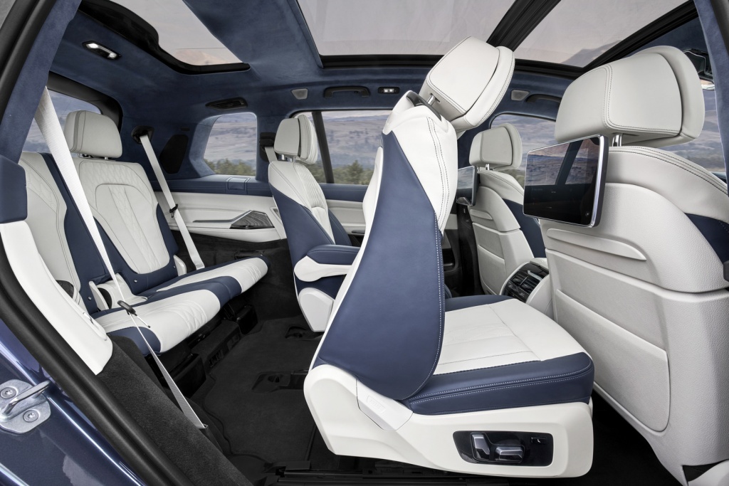 2019-BMW-X7-Interior-12.jpg