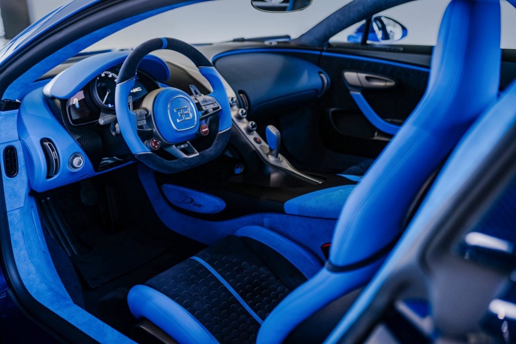 Bugatti-Divo-interior-1536x1024.jpeg